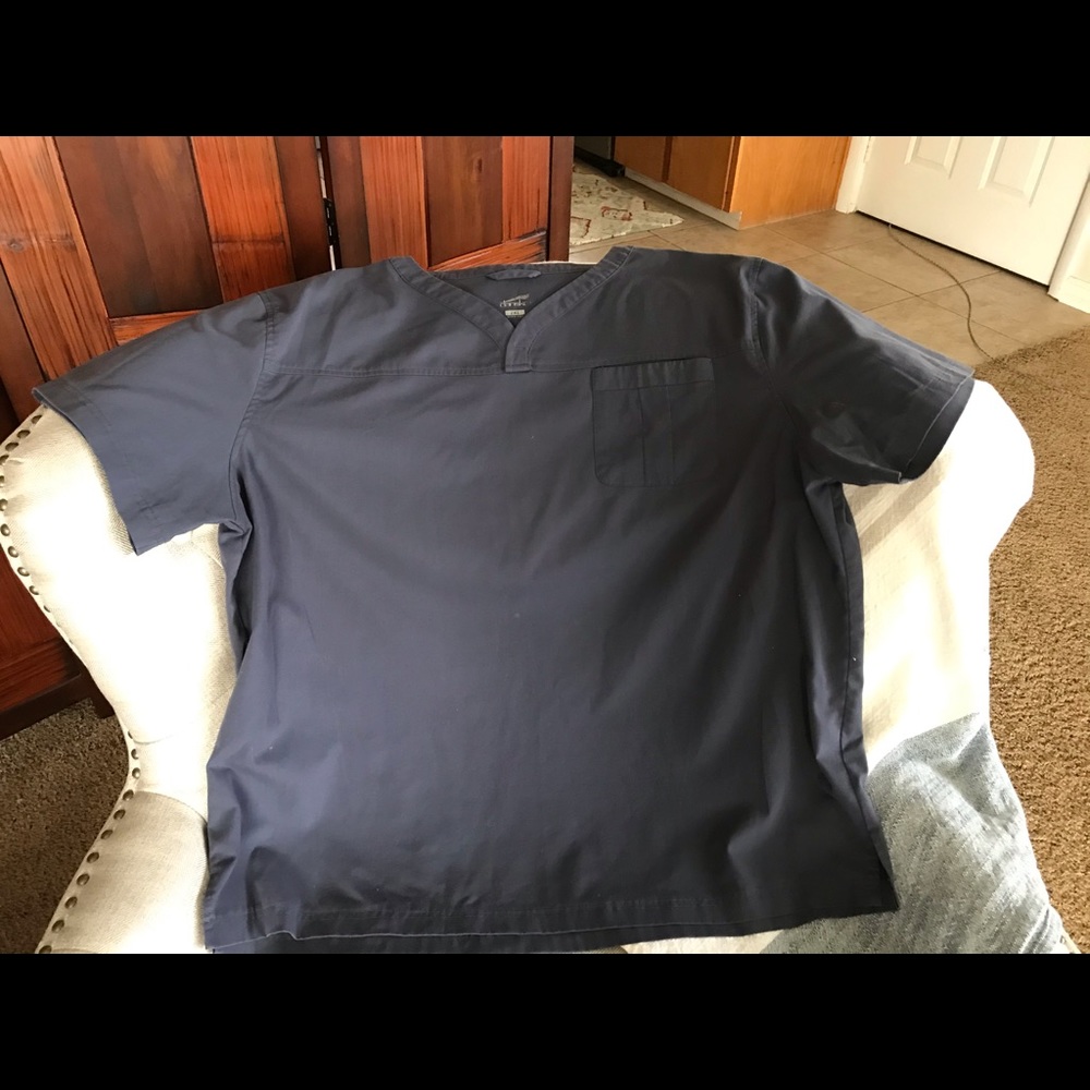 Men’s Scrub Top